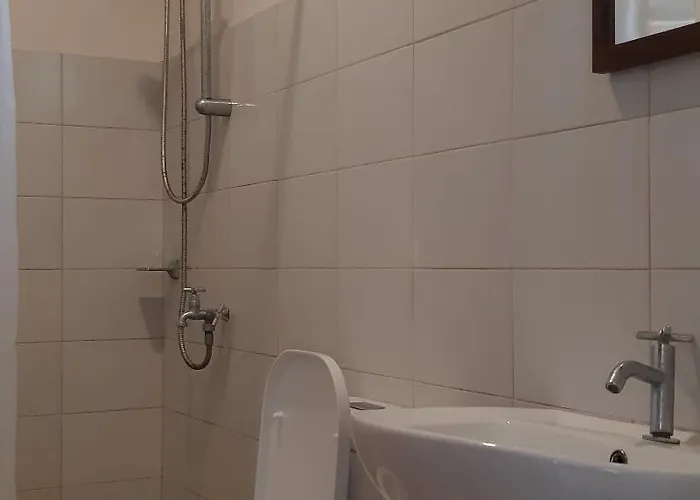 Anaya Hotel 2*